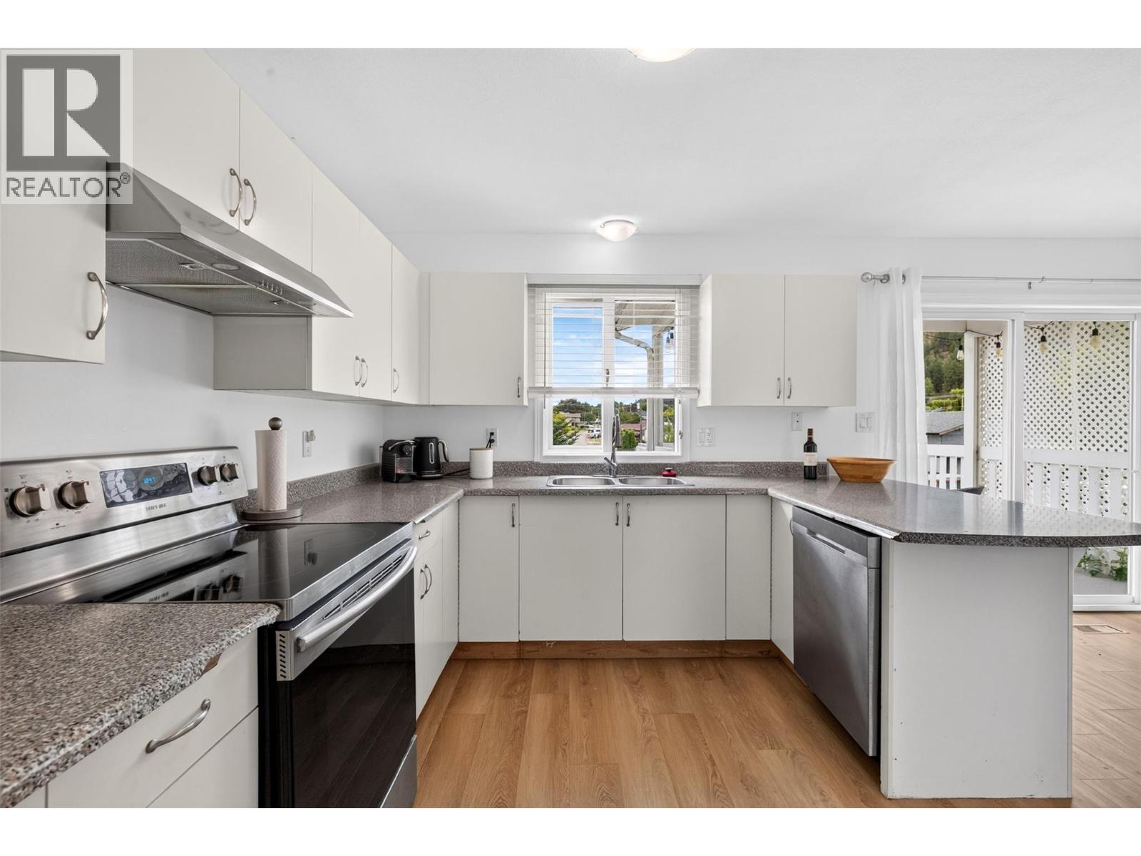  2655 Applegreen Court, West Kelowna