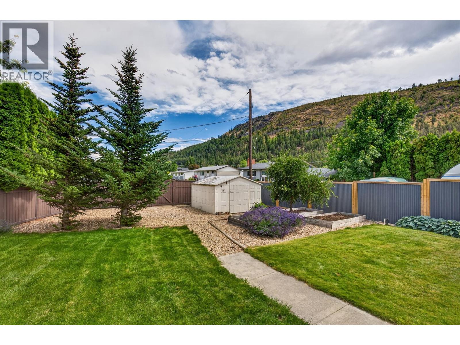  2655 Applegreen Court, West Kelowna