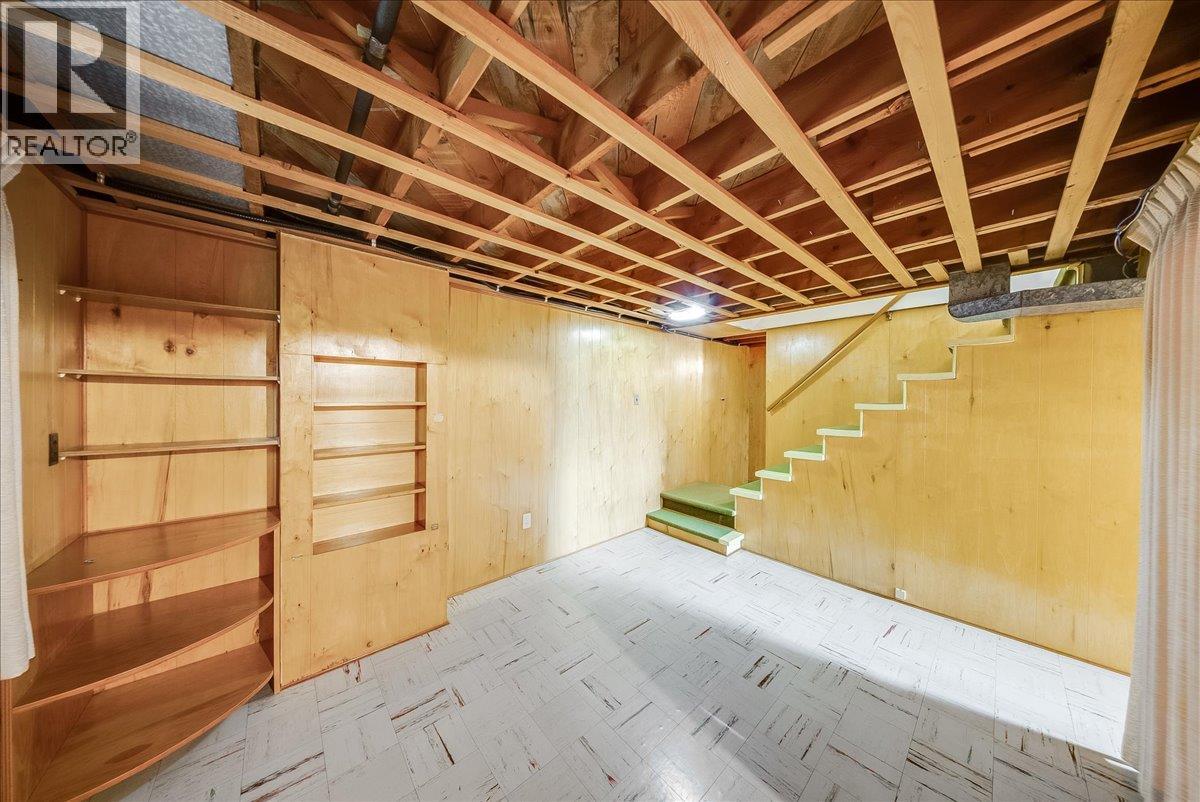 916 Thackeray Street - 18