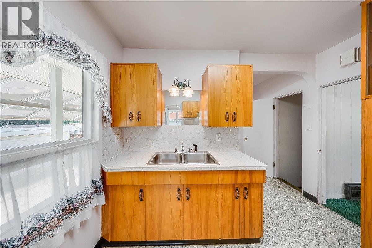 916 Thackeray Street - Image 10