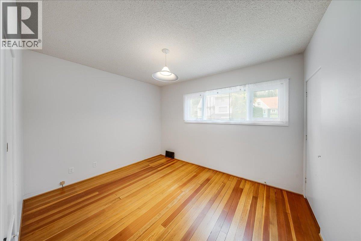916 Thackeray Street - 15