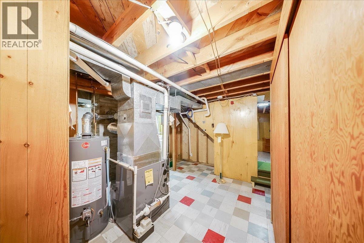 916 Thackeray Street - 26
