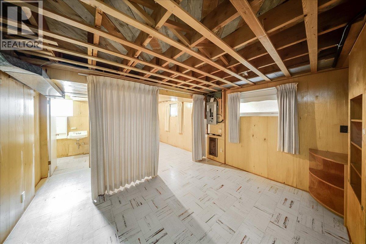 916 Thackeray Street - 19