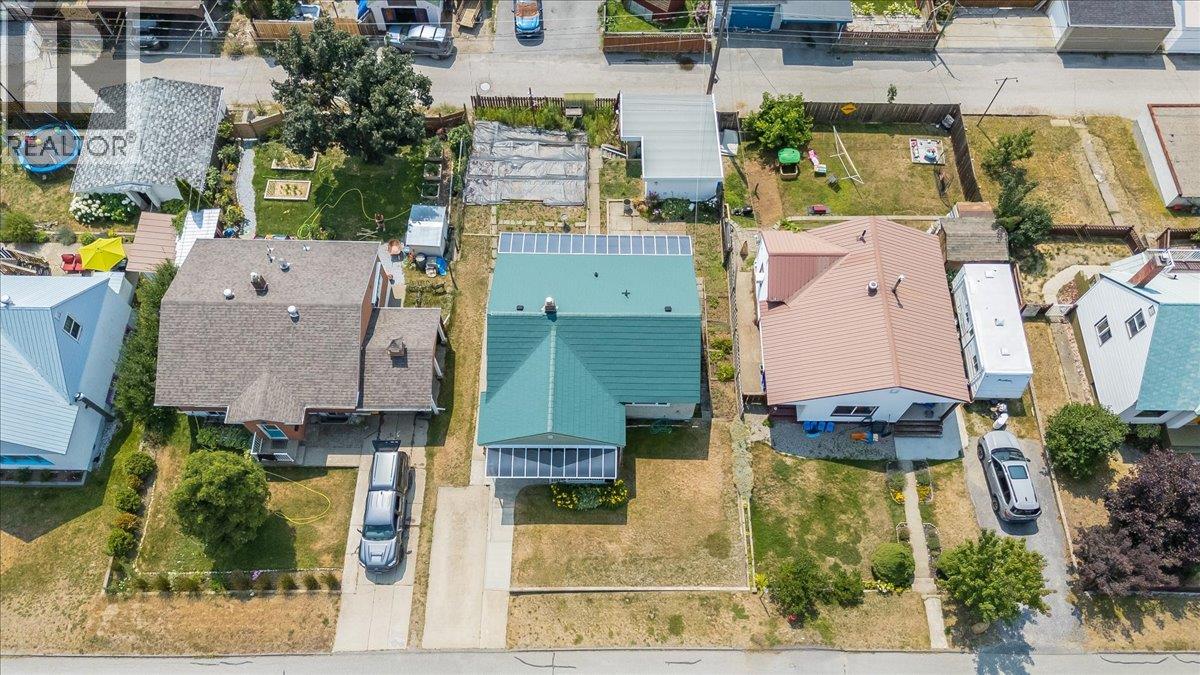 916 Thackeray Street - 38