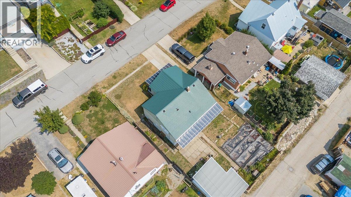 916 Thackeray Street - 40
