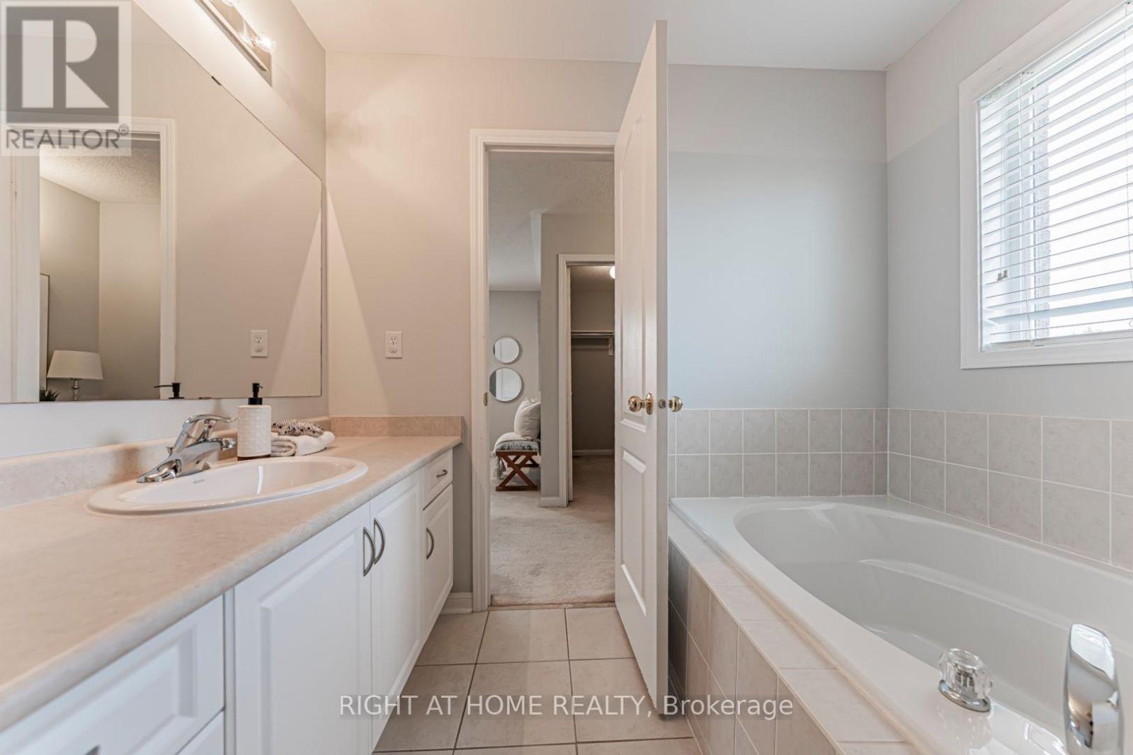 11 OLIVETT LANE - 22
