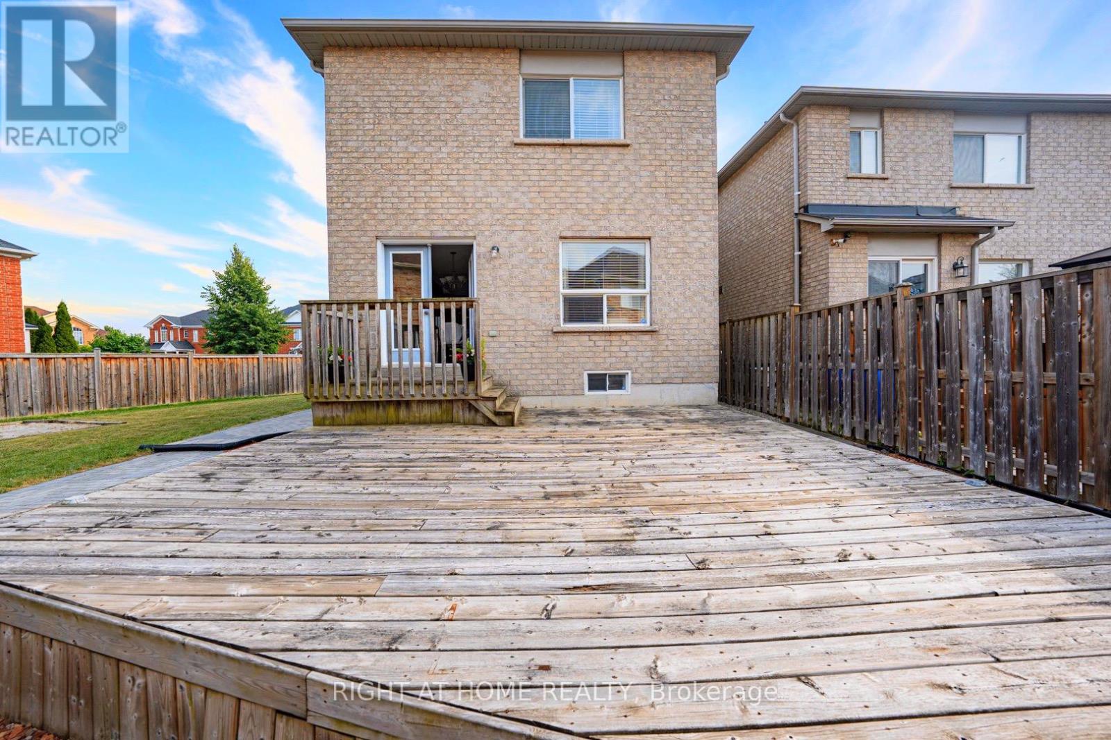 11 OLIVETT LANE - 34