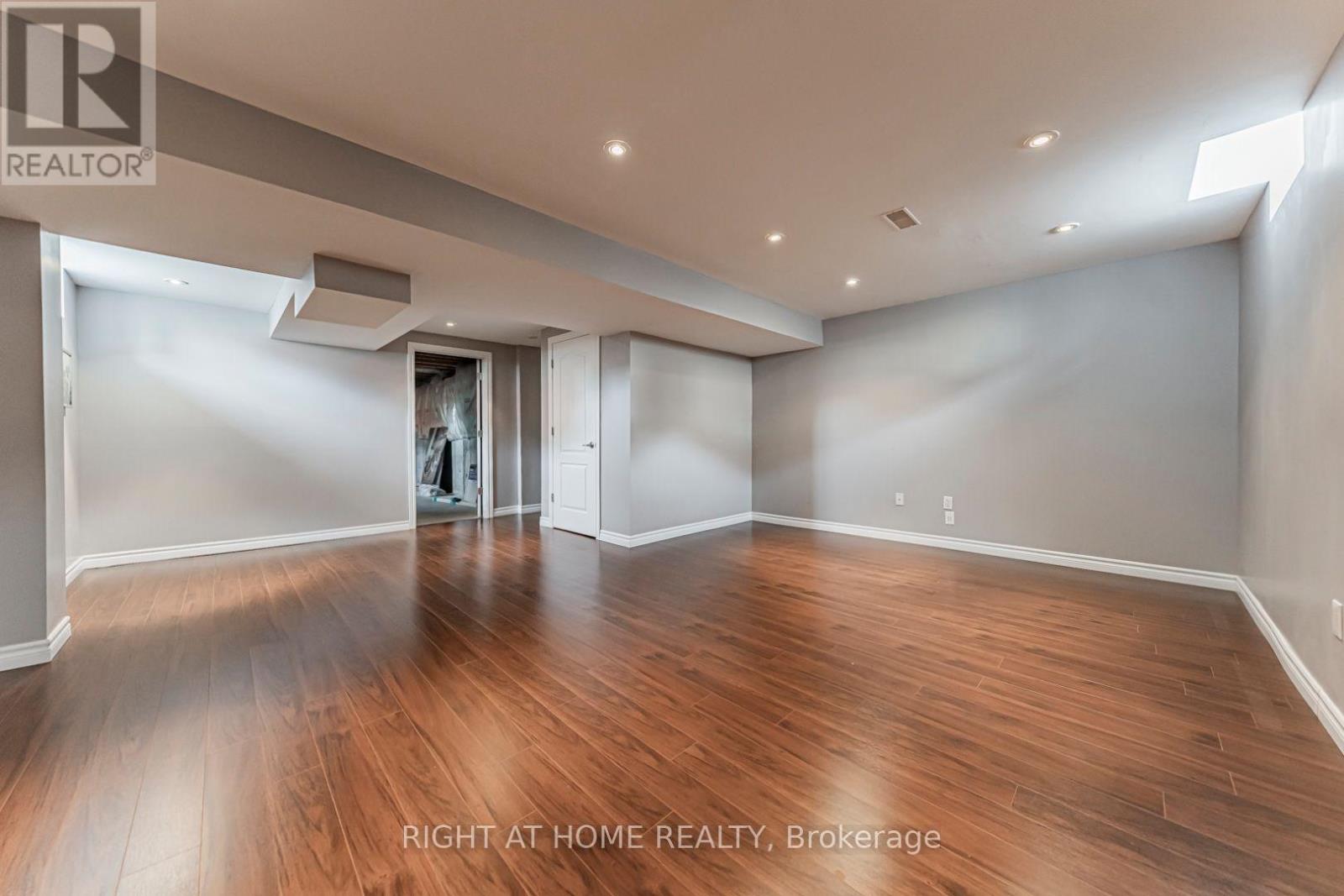 11 OLIVETT LANE - 31