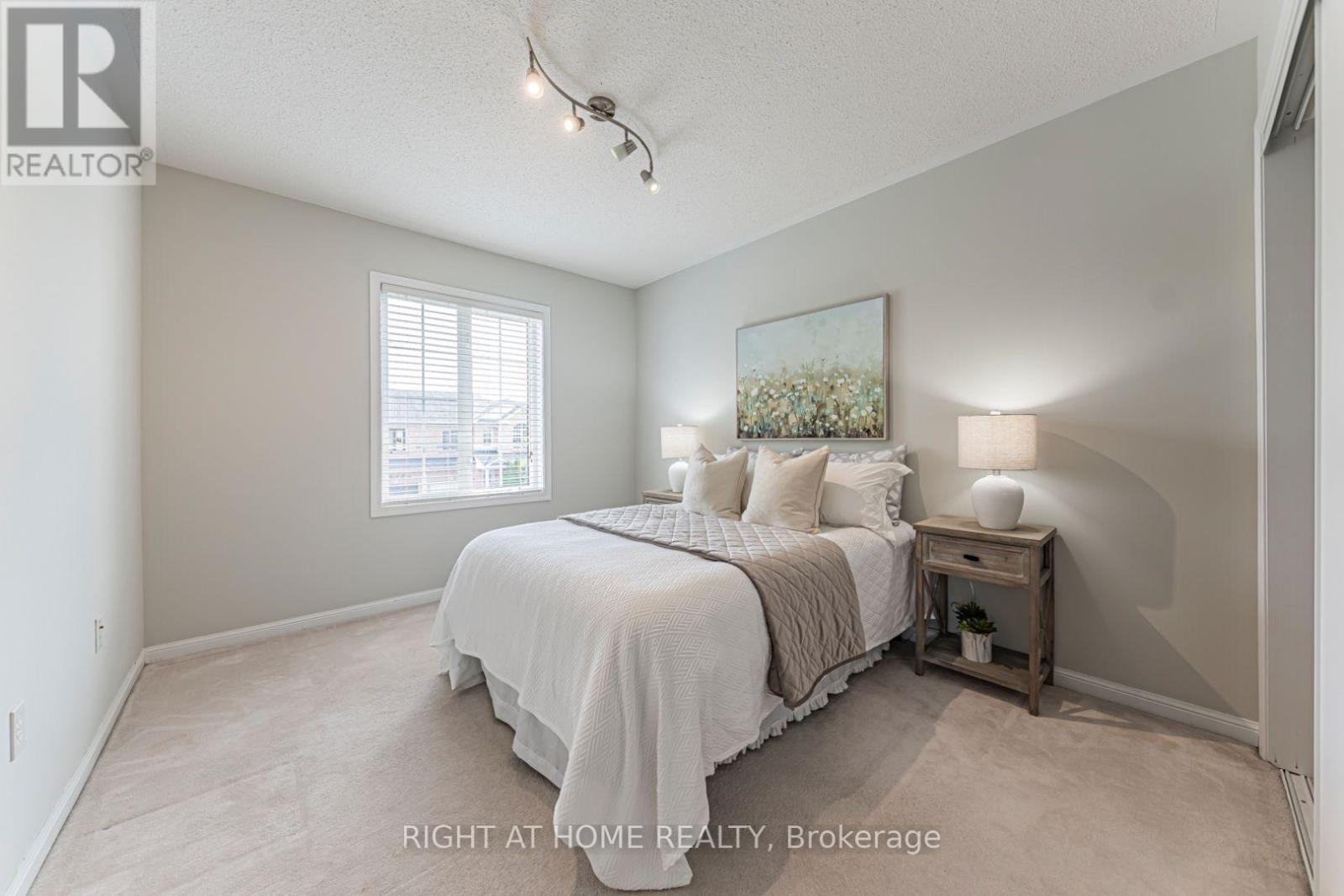 11 OLIVETT LANE - 25