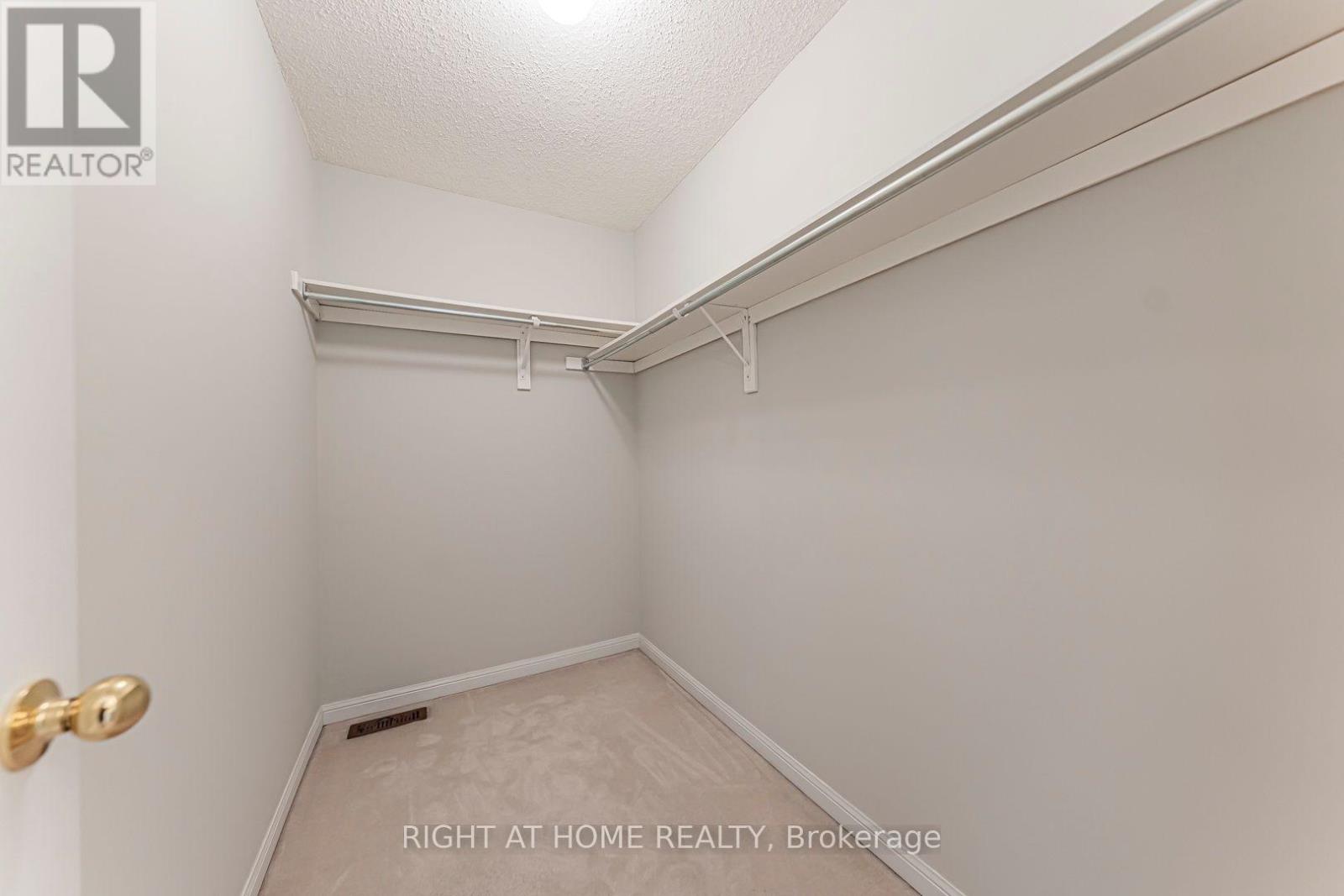 11 OLIVETT LANE - 20
