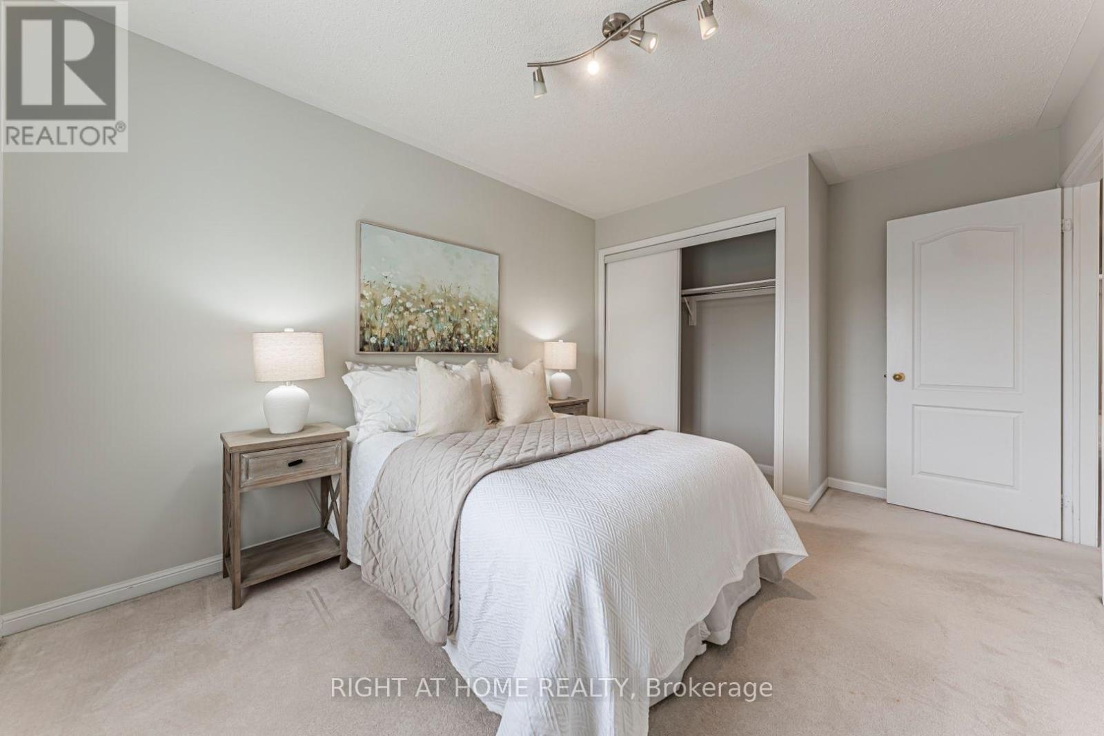 11 OLIVETT LANE - 26