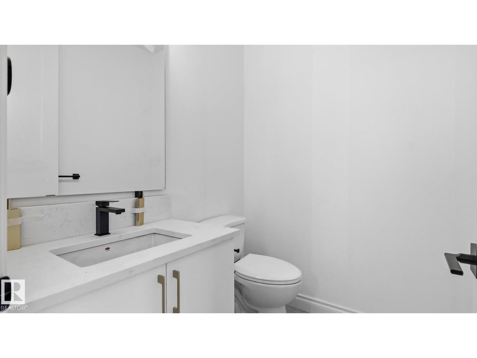 9224 94 ST NW - 14