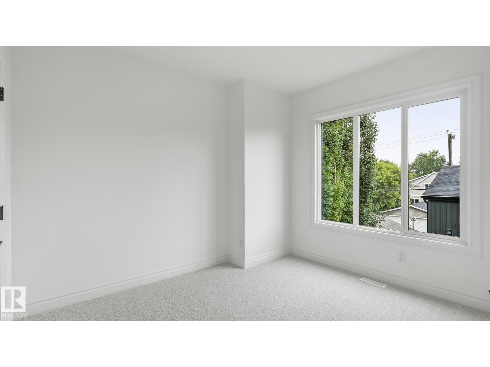 9224 94 ST NW - 23