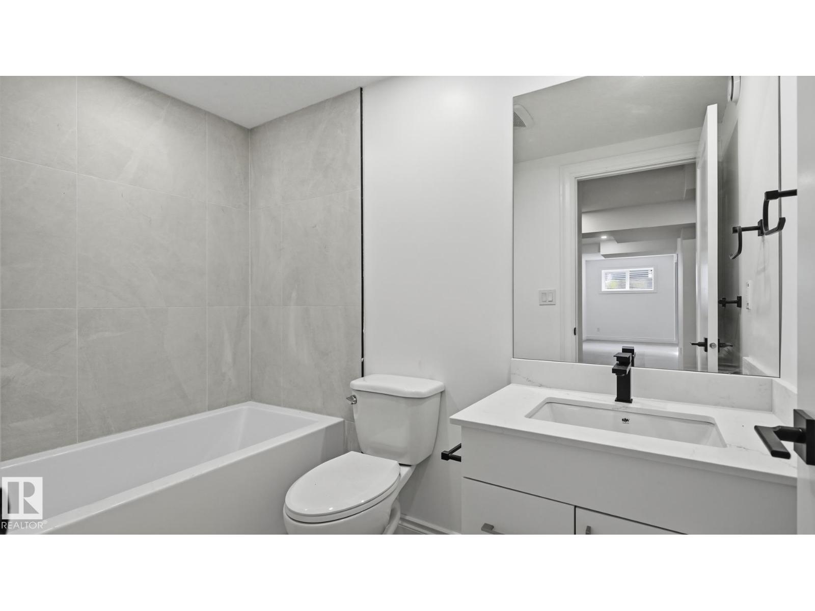 9224 94 ST NW - 28