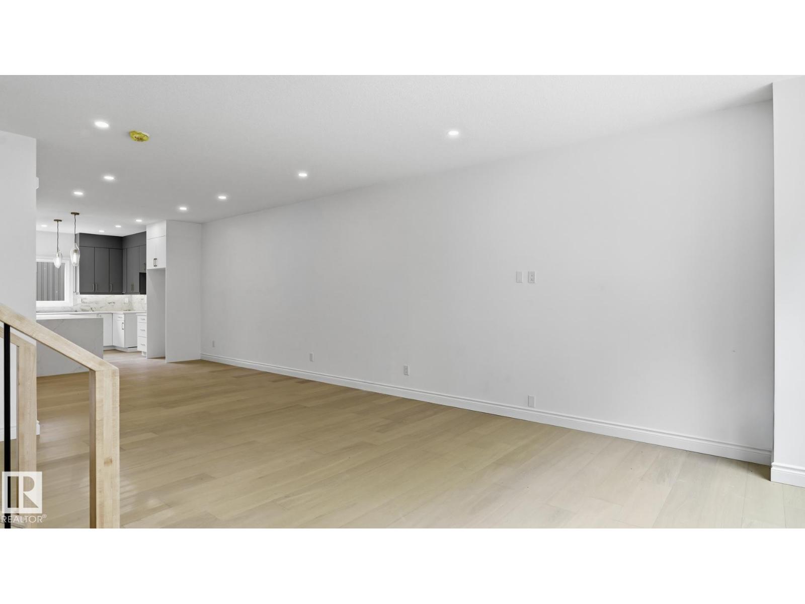 9224 94 ST NW - 3