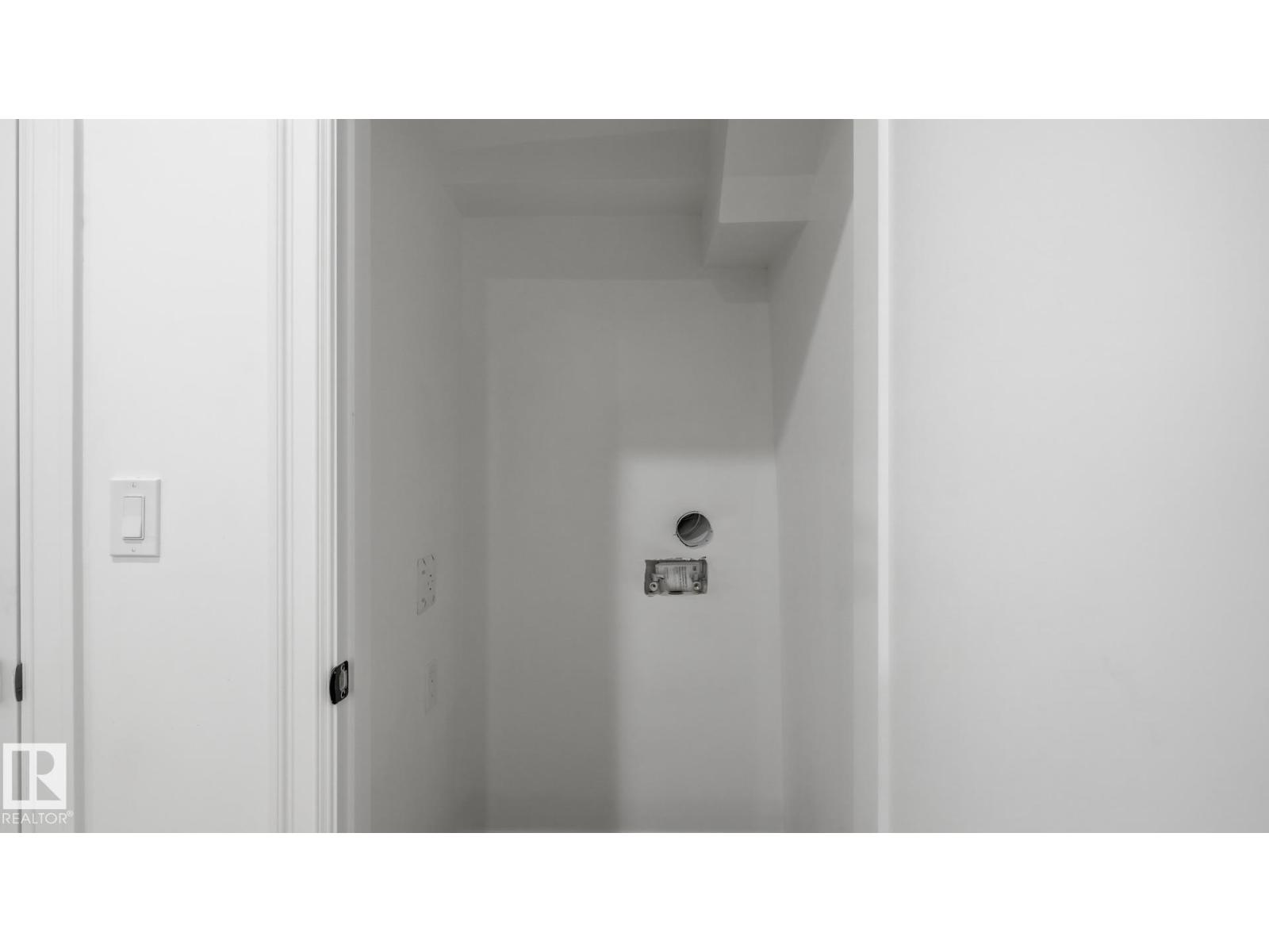 9224 94 ST NW - 33