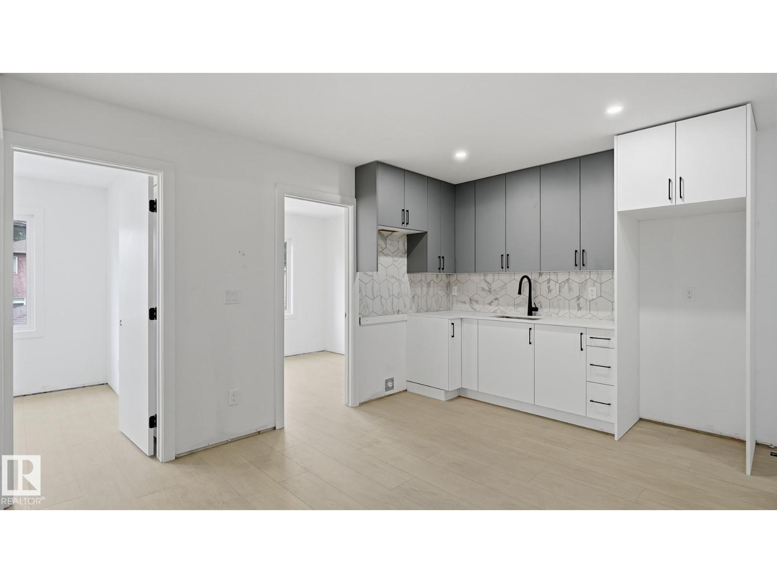 9224 94 ST NW - 39