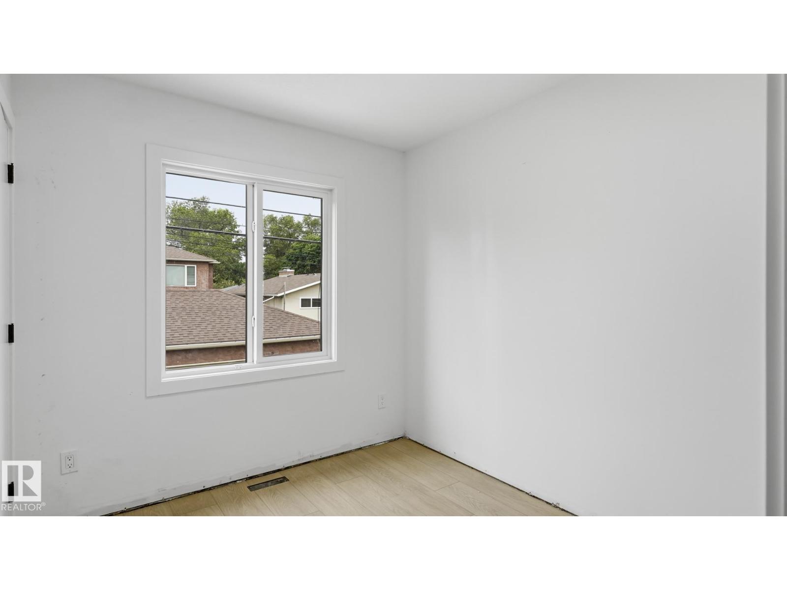 9224 94 ST NW - 40