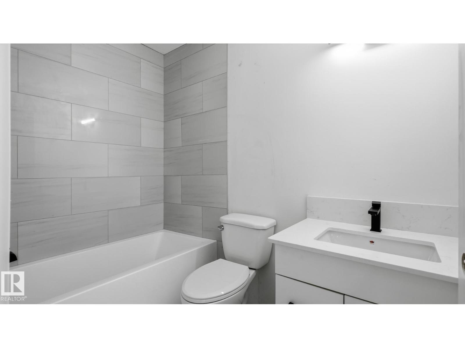 9224 94 ST NW - 41