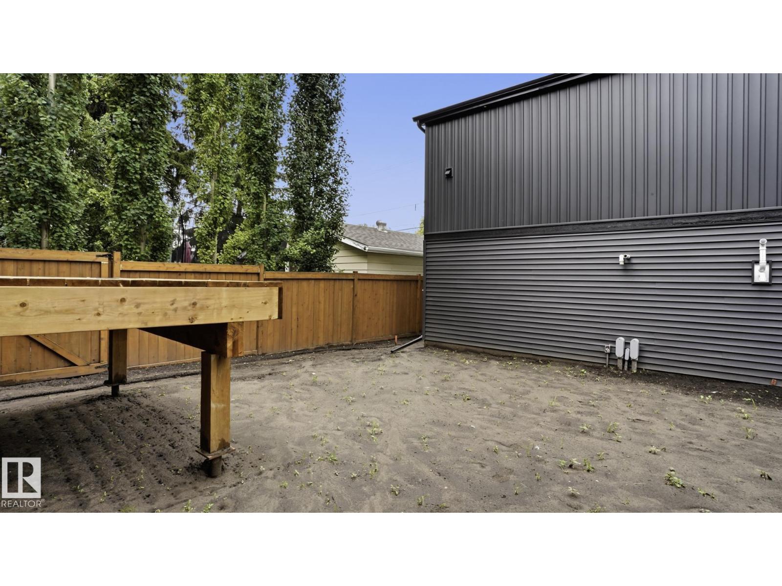 9224 94 ST NW - 48