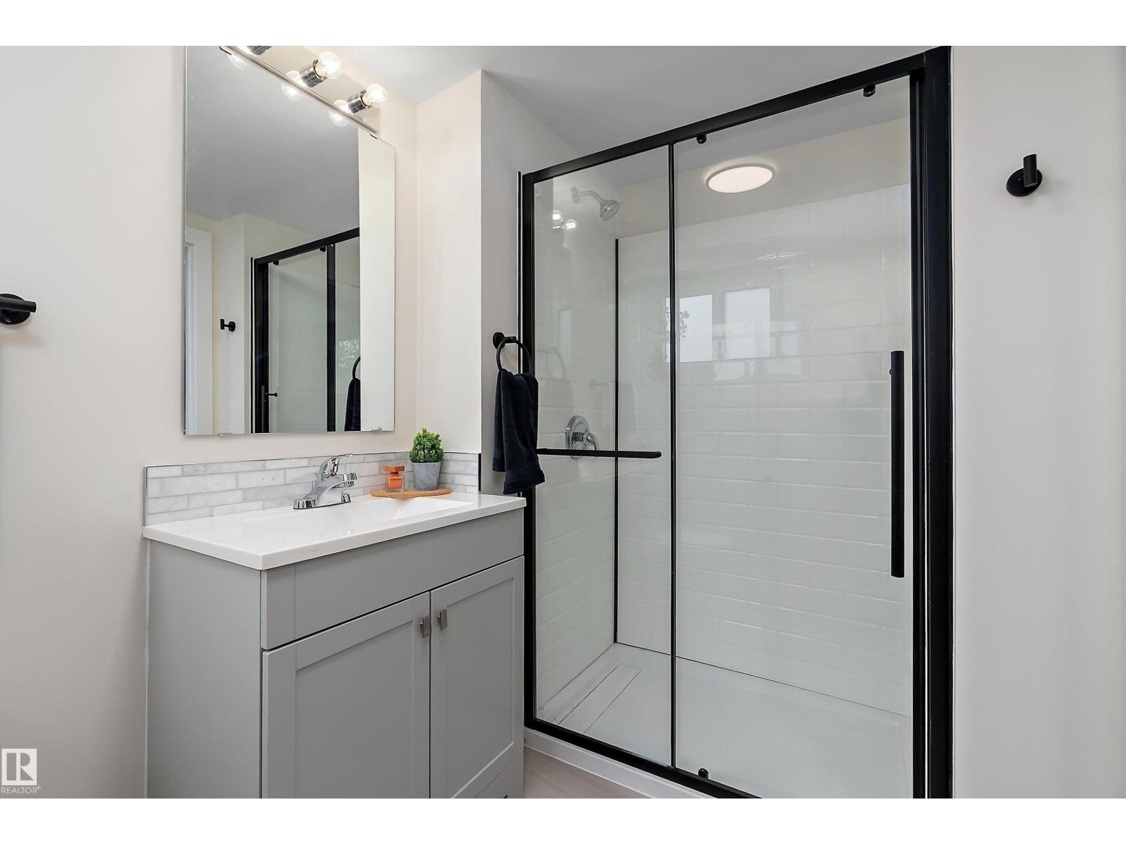 6411 152A AV NW - 36