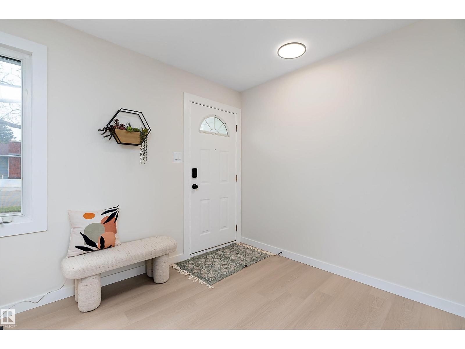6411 152A AV NW - 5
