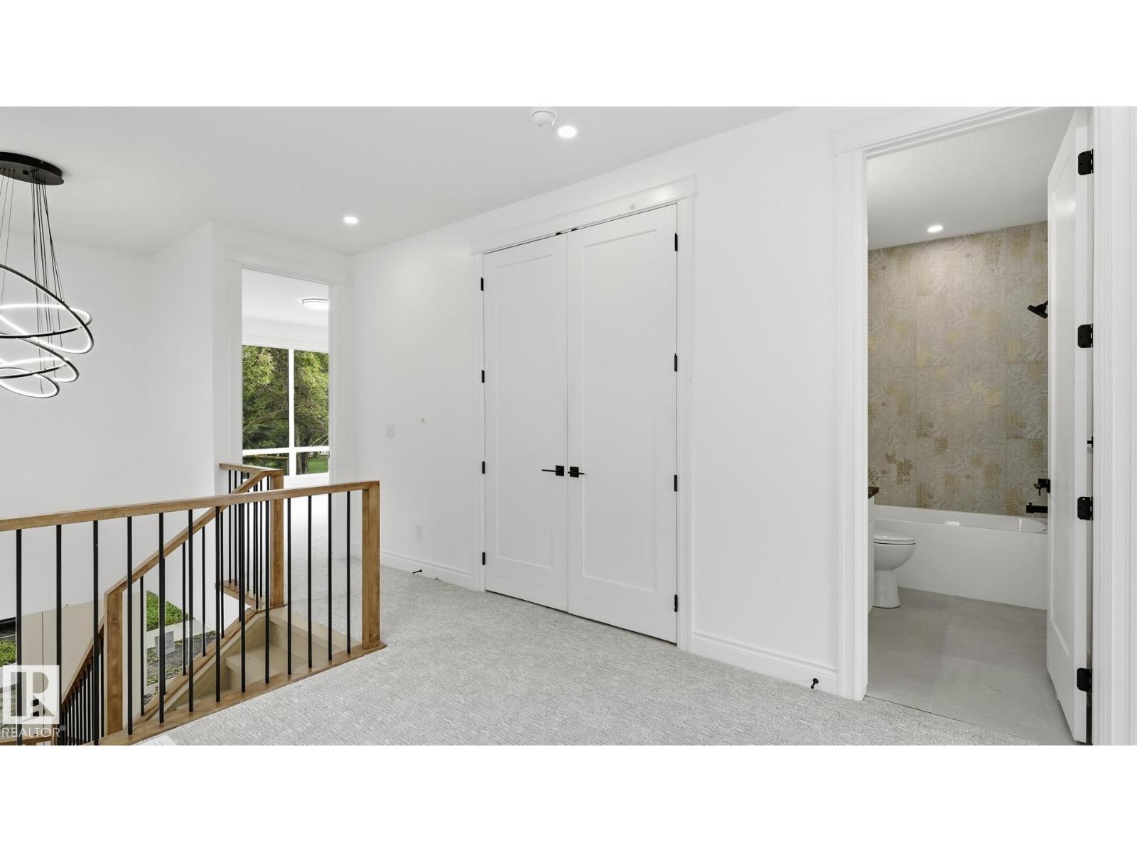 9226 94 ST NW - 14