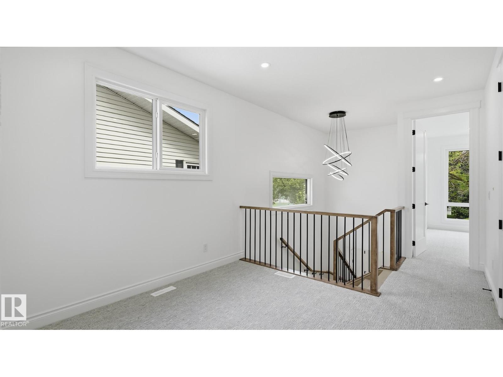 9226 94 ST NW - 15