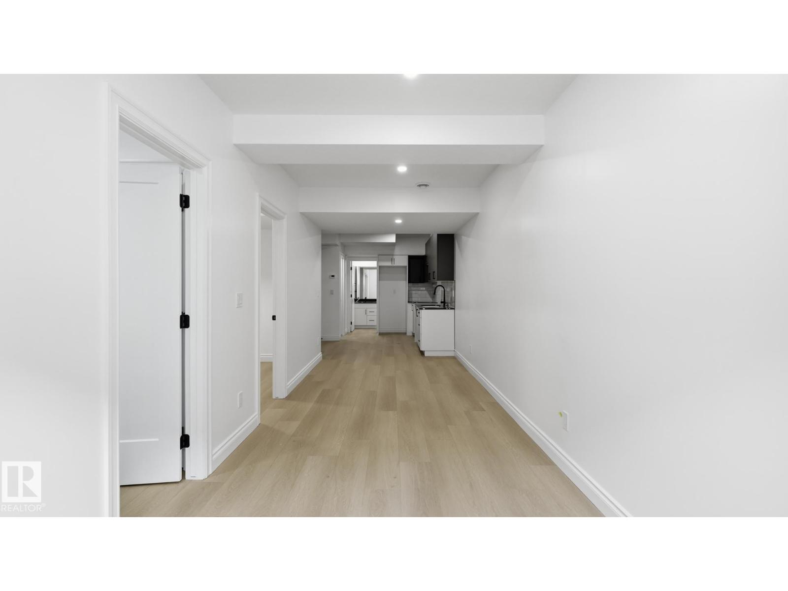 9226 94 ST NW - 30