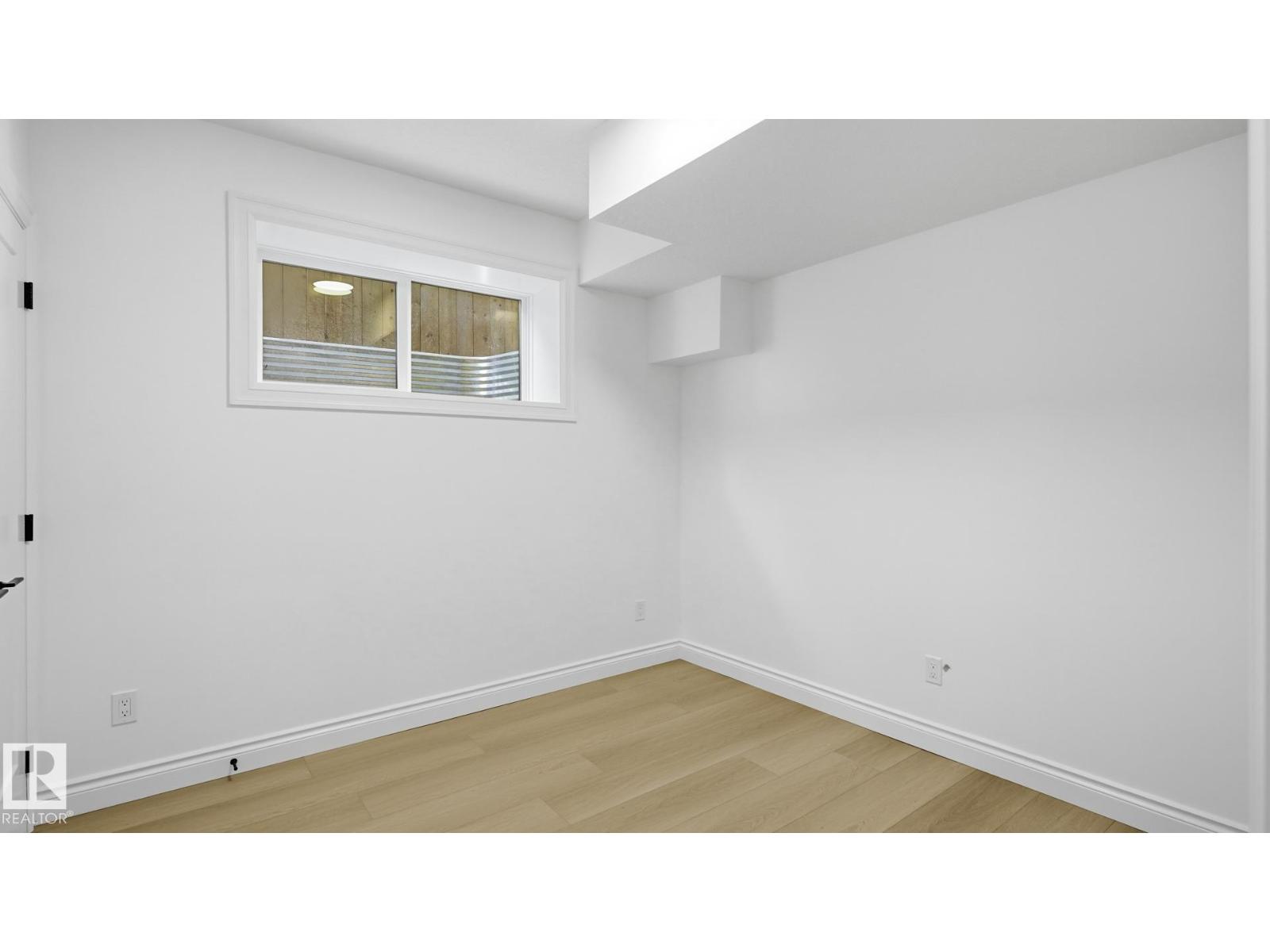 9226 94 ST NW - 31