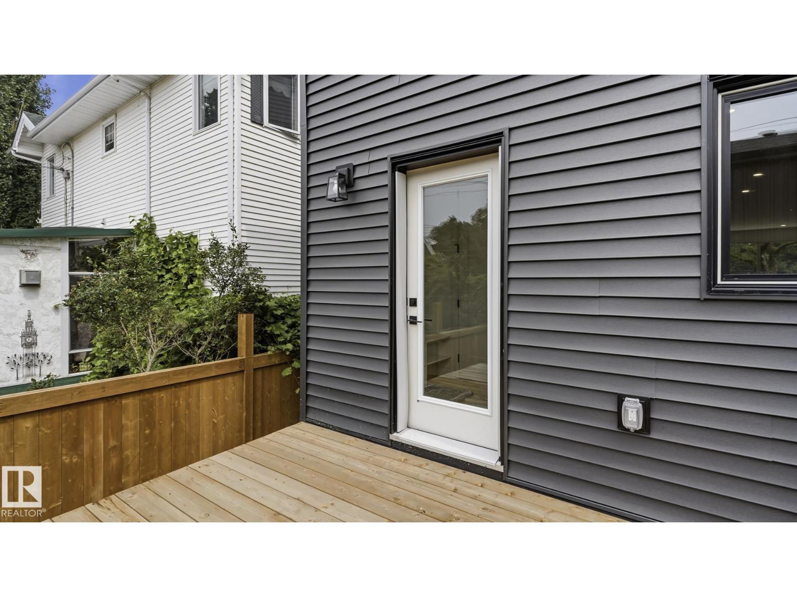 9226 94 ST NW - 42