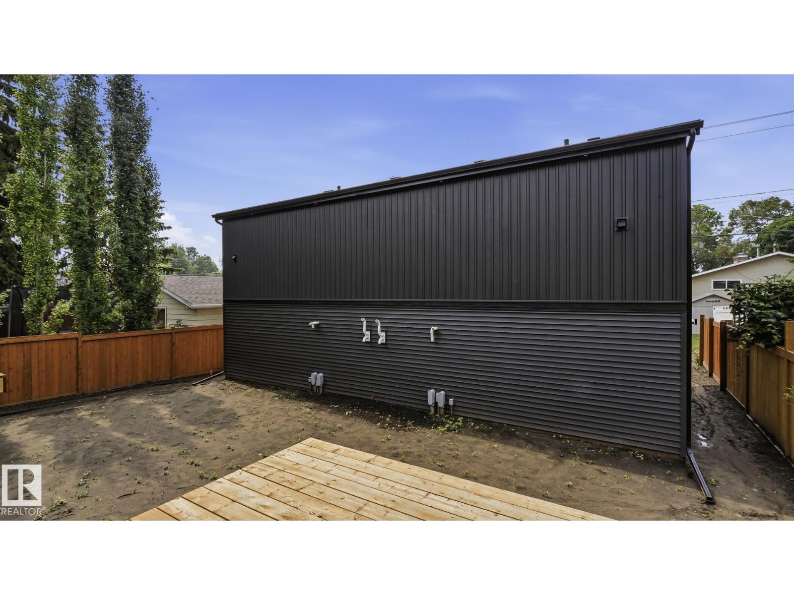 9226 94 ST NW - 46