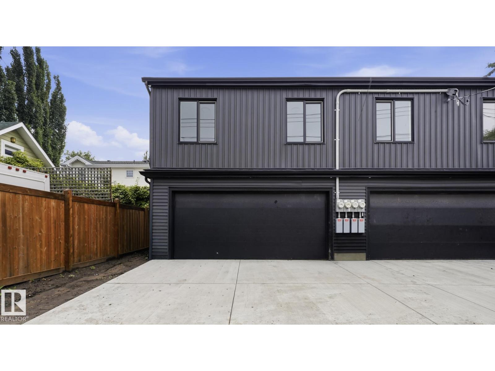 9226 94 ST NW - 47