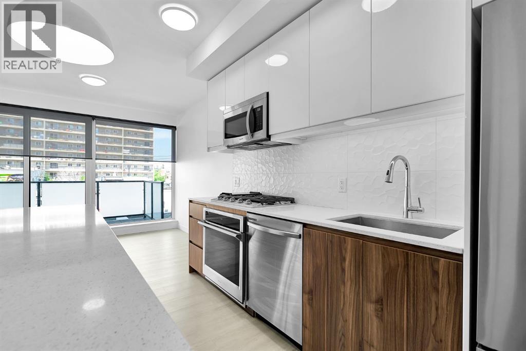 #310 327 9A Street NW - 11