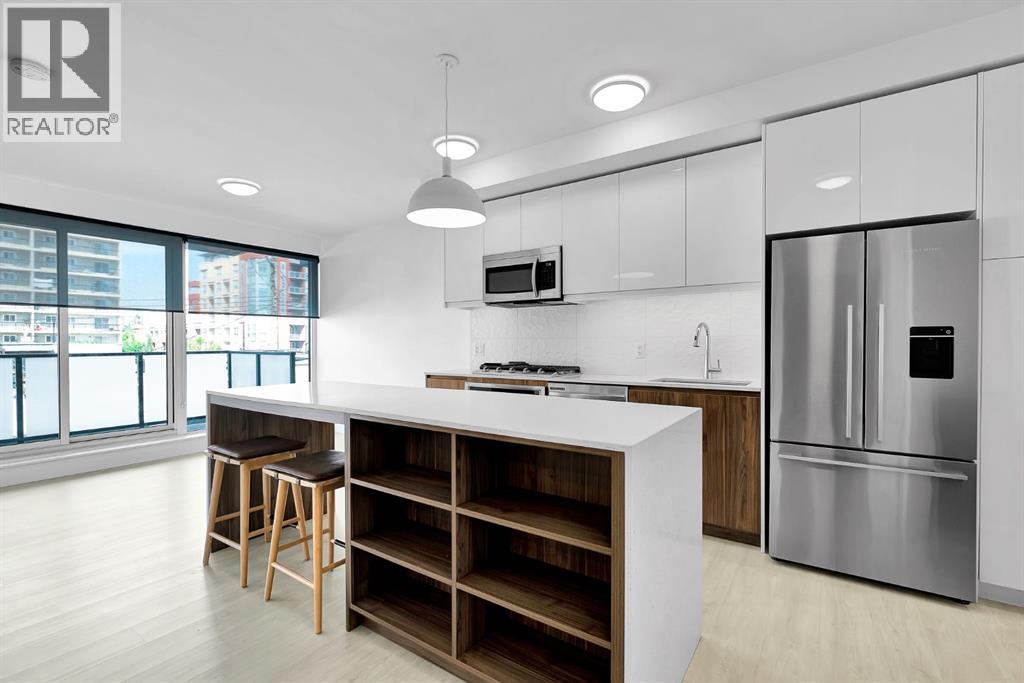 #310 327 9A Street NW - 5