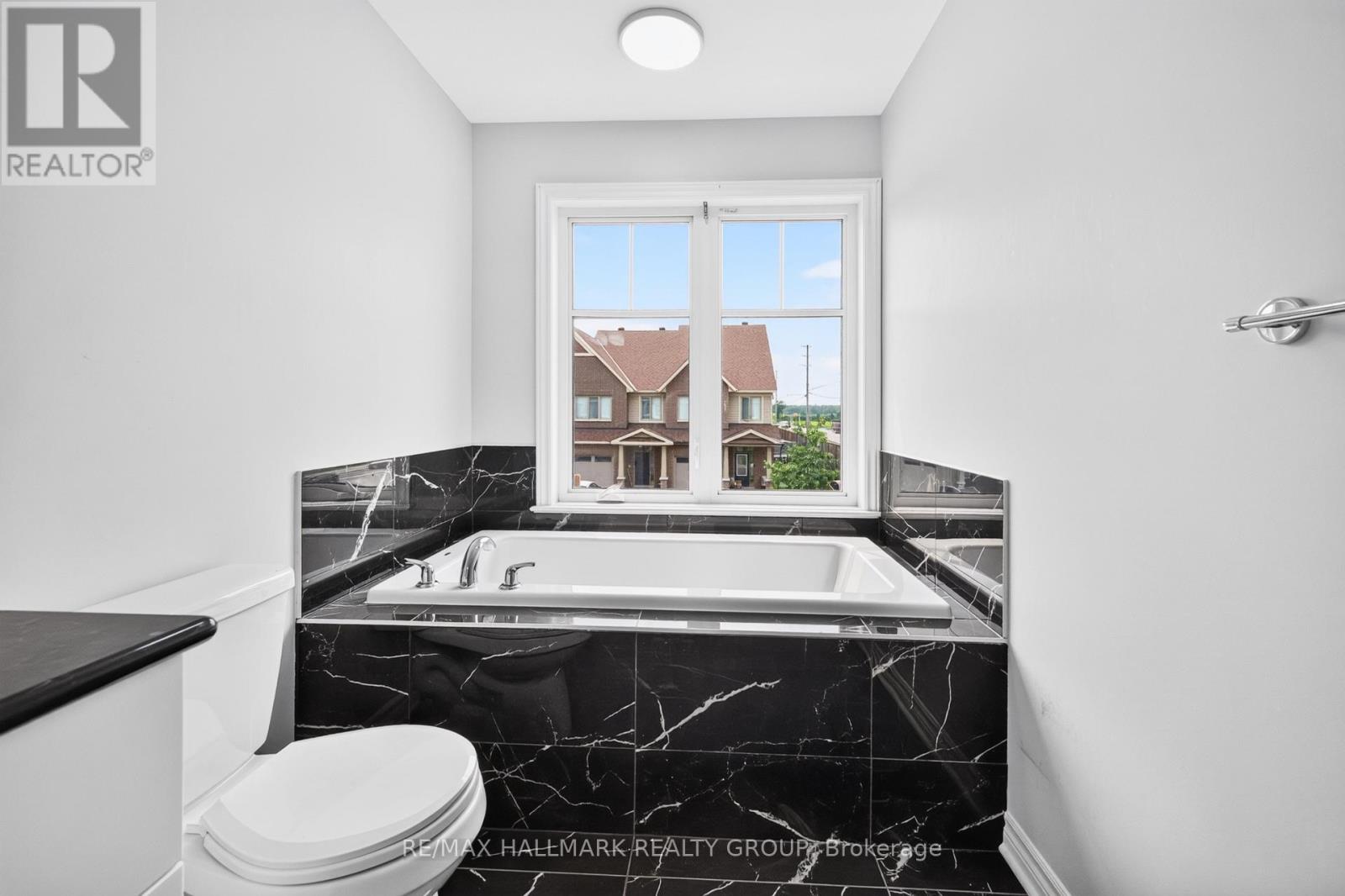 3 Bed, 3 Bath House for Rent in Ottawa – 547 MUSKARI STREET, Ottawa – MLS# X13596016 - Image 26