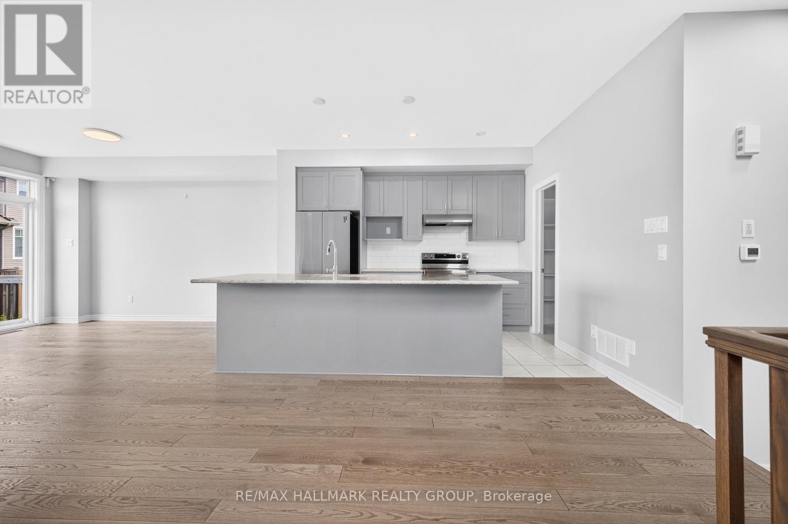 3 Bed, 3 Bath House for Rent in Ottawa – 547 MUSKARI STREET, Ottawa – MLS# X13596016 - Image 8