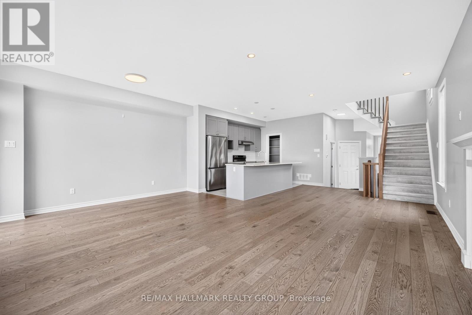 3 Bed, 3 Bath House for Rent in Ottawa – 547 MUSKARI STREET, Ottawa – MLS# X13596016 - Image 9