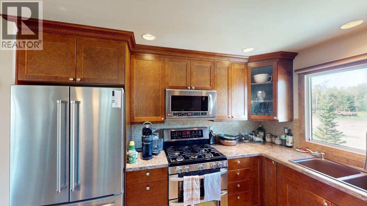 6264 FOREST LAWN FRONTAGE ROAD, Fort St. John