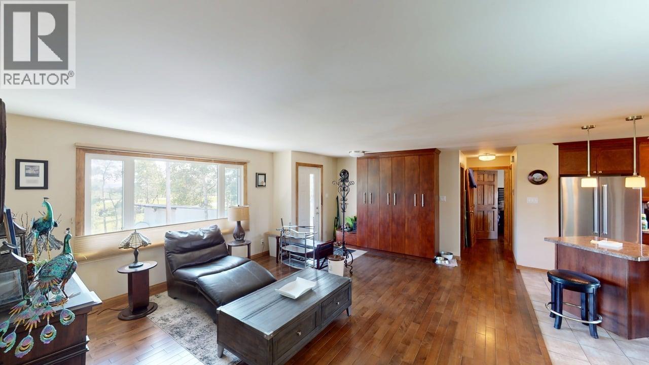 6264 FOREST LAWN FRONTAGE ROAD, Fort St. John