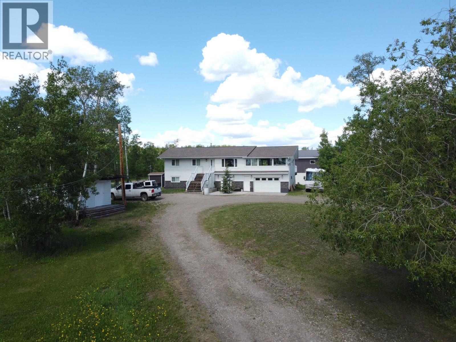 6264 FOREST LAWN FRONTAGE ROAD, Fort St. John