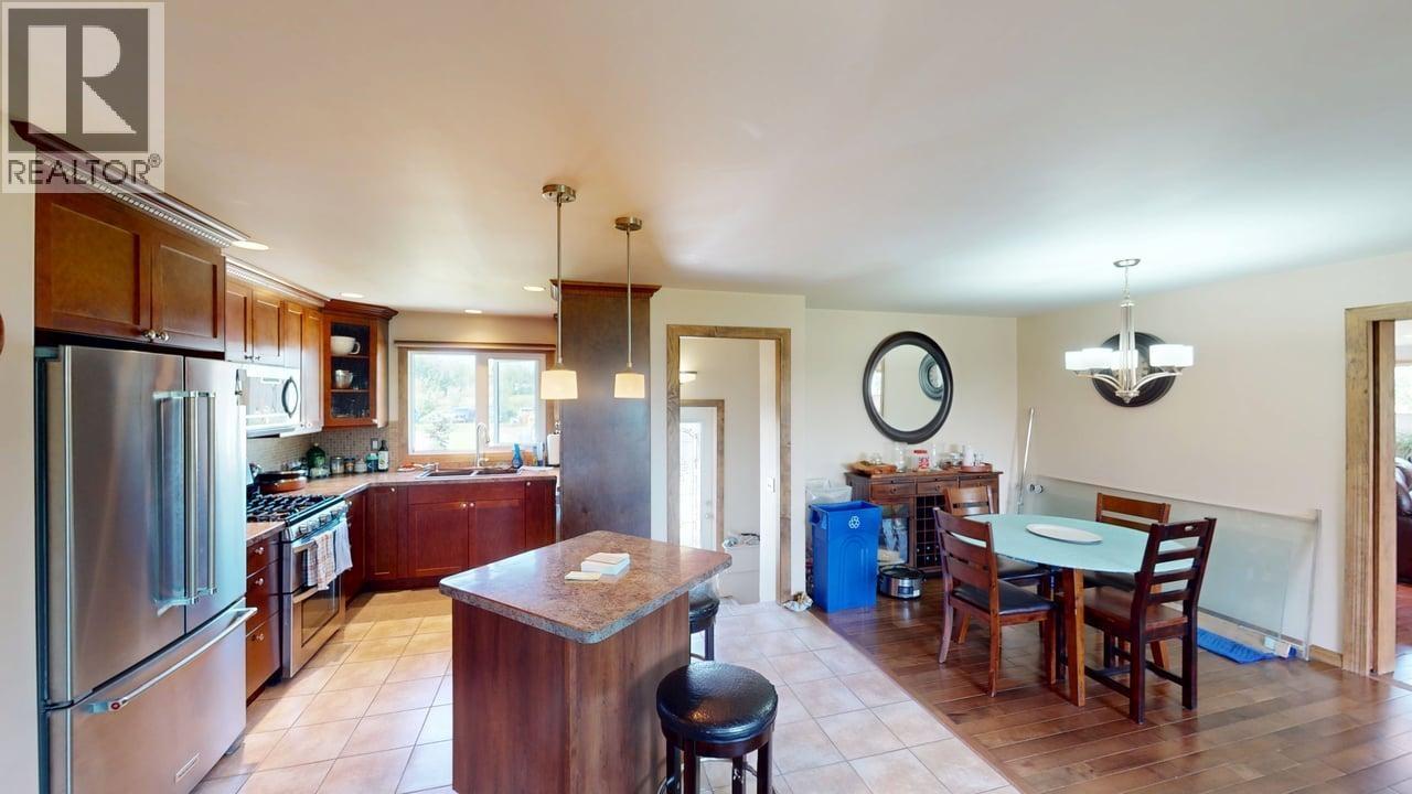 6264 FOREST LAWN FRONTAGE ROAD, Fort St. John