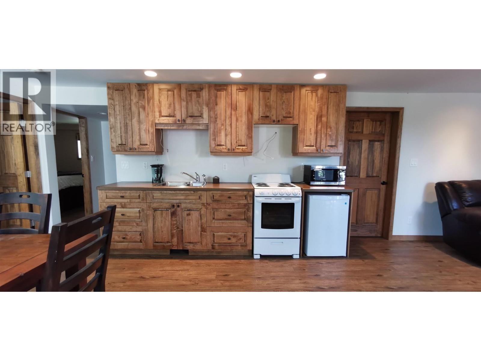6264 FOREST LAWN FRONTAGE ROAD, Fort St. John