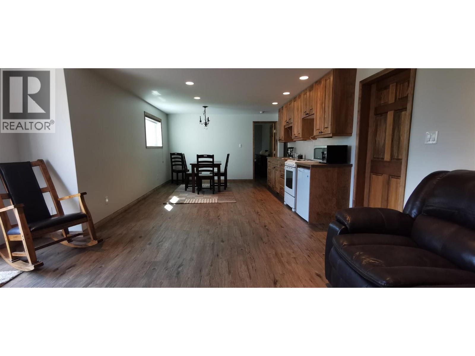 6264 FOREST LAWN FRONTAGE ROAD, Fort St. John