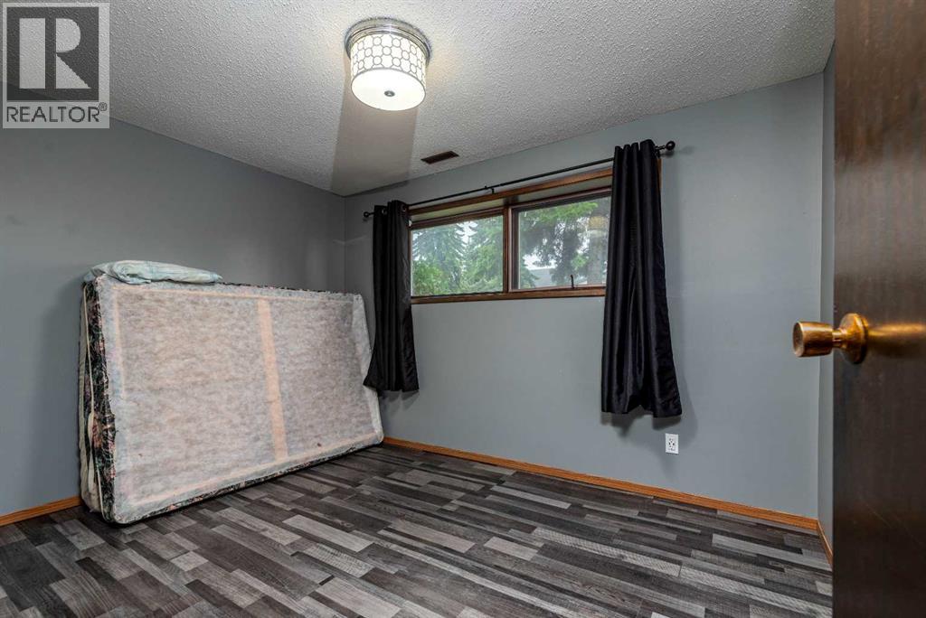 108 3 Avenue W - Image 21