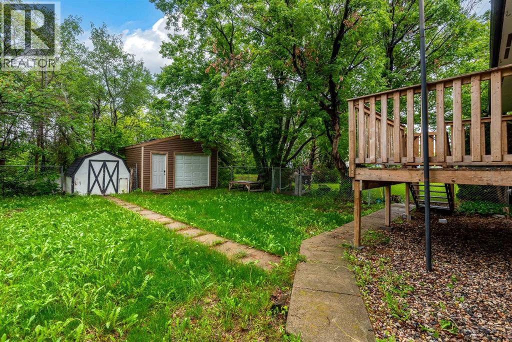 108 3 Avenue W - Image 30