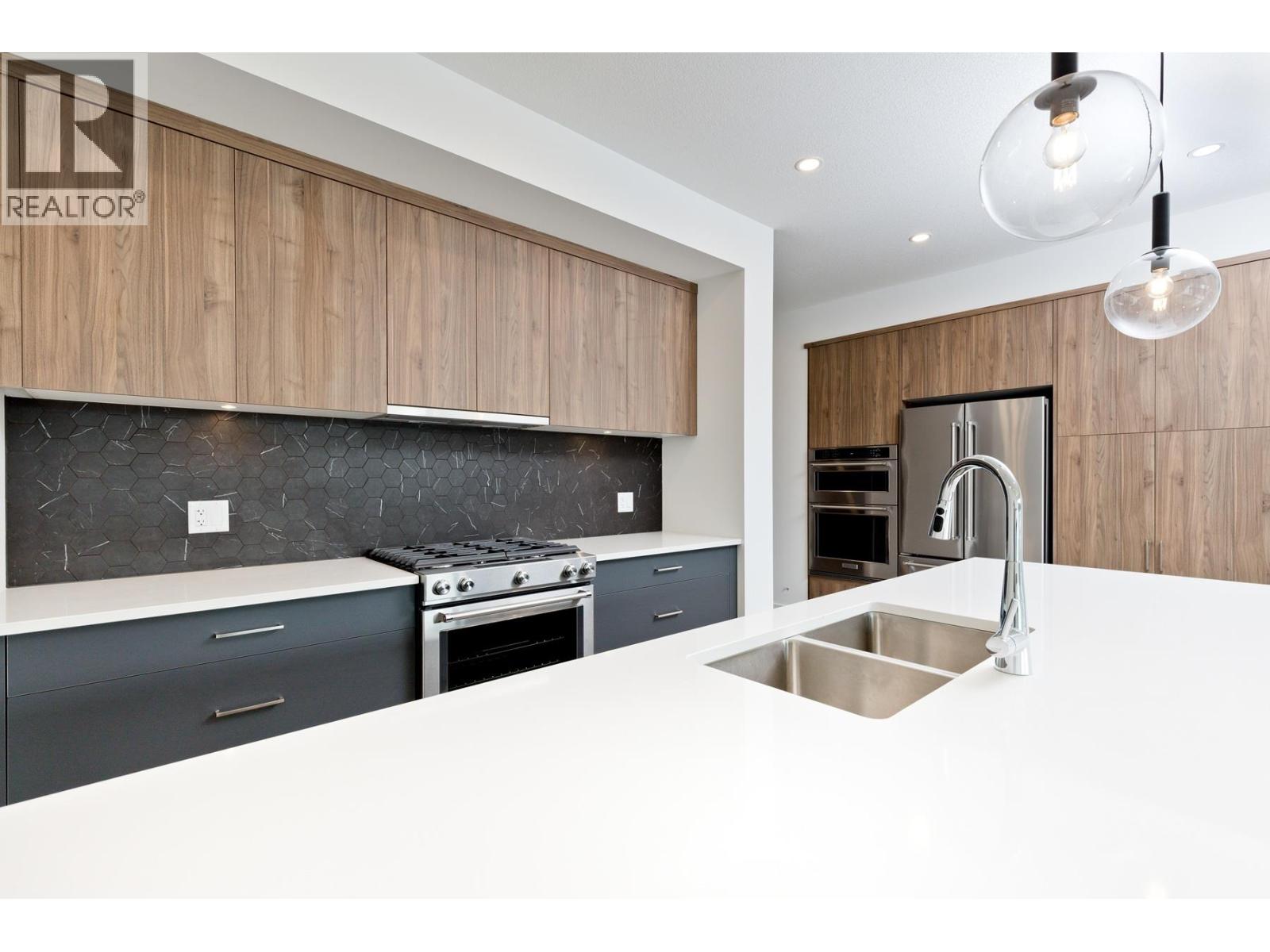 402 2735 Shannon Lake Road, West Kelowna