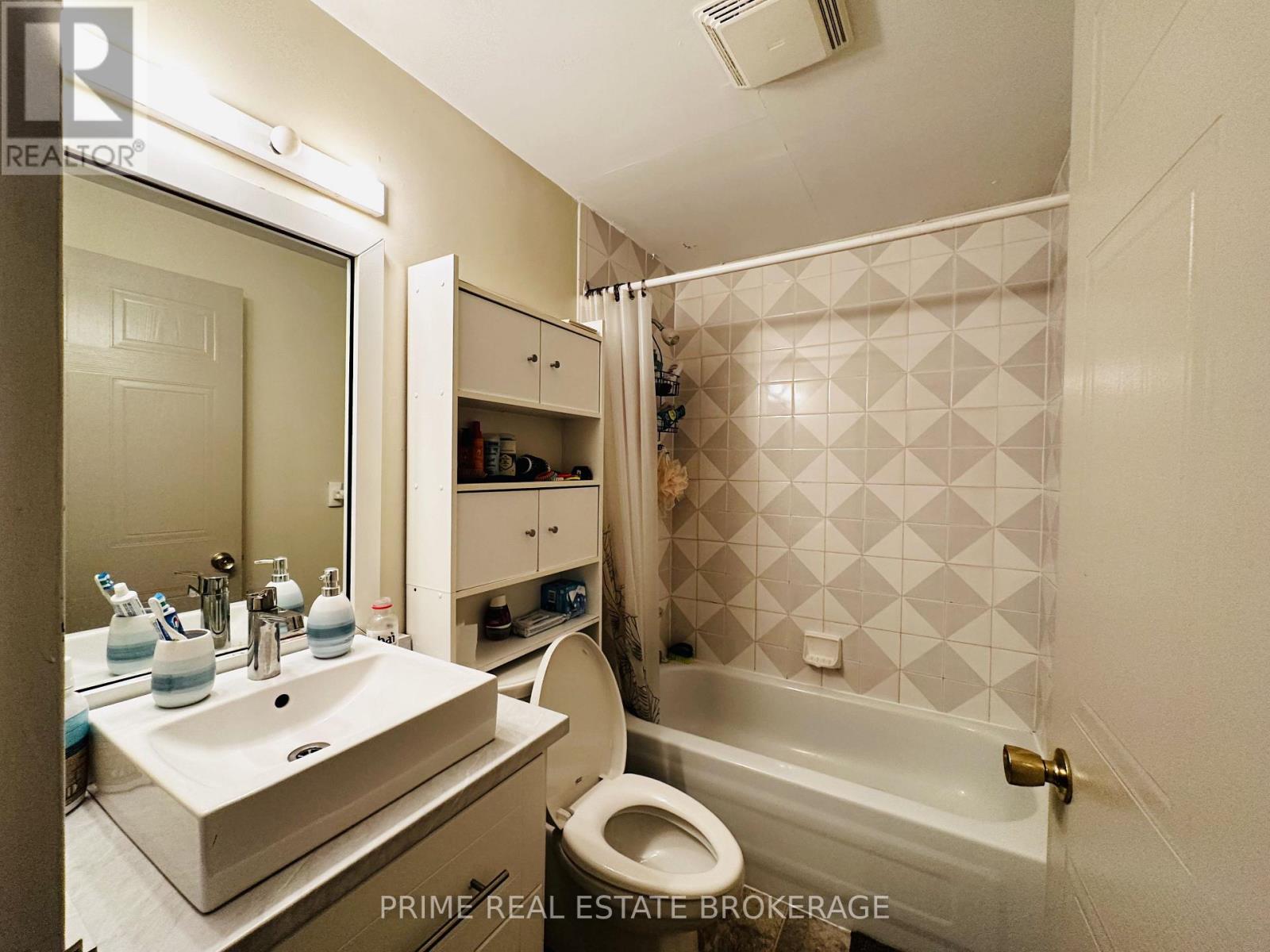 #204 626 FIRST STREET - Image 12