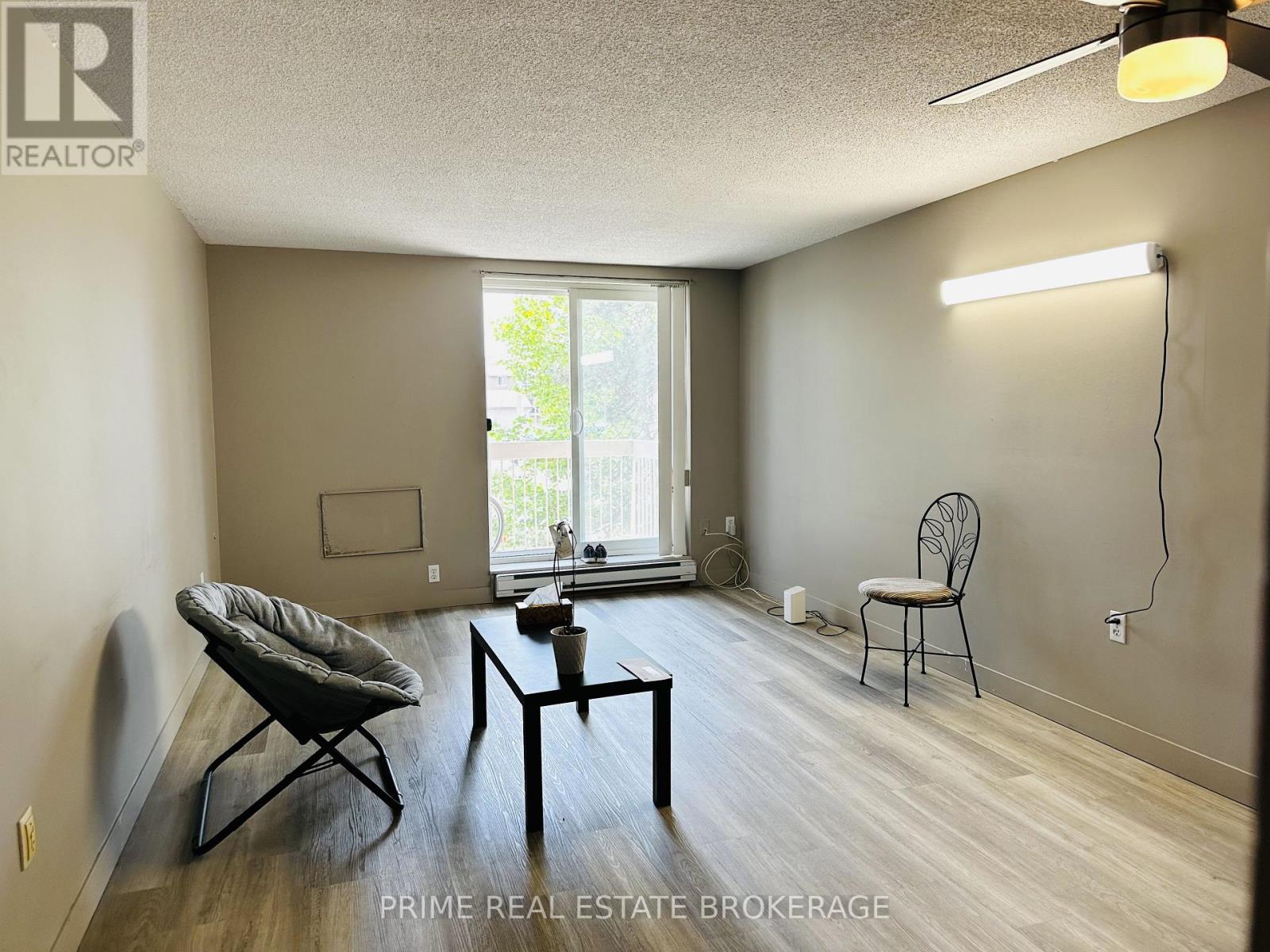 #204 626 FIRST STREET - Image 5