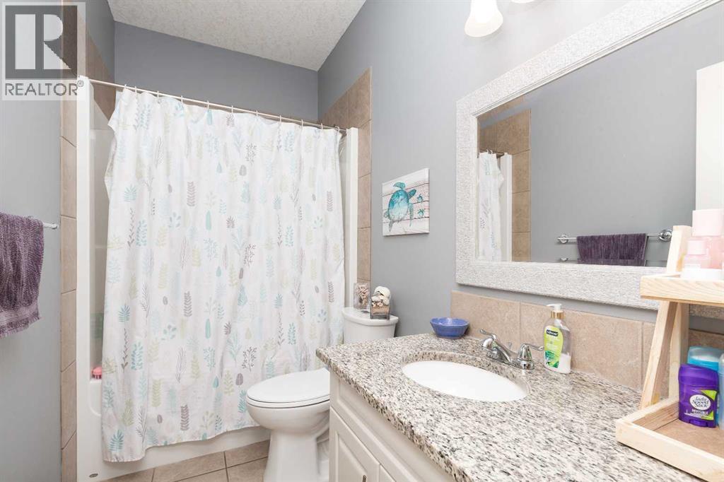 8 Riverton Crescent W - 14